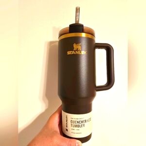 NIB Stanley Limited Edition Chocolate Gold The Flowstate Quencher H20 Tumbler